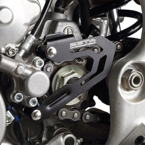 Segunda imagem do produto Protetor de Pinha e Corrente Zeta KXF250 21/23 KXF450 19/23 Aluminio Anodizado - Preto